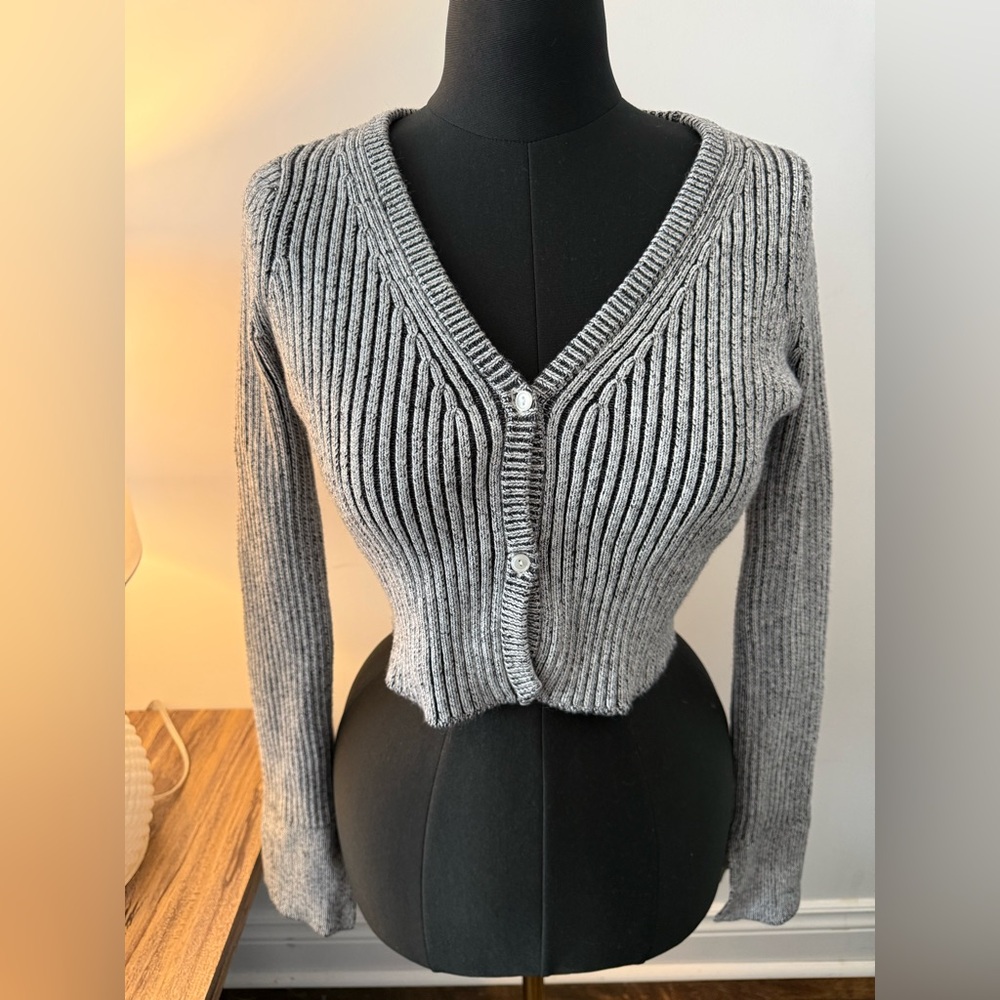 2/$30 👚 - Fashion Nova - Marled Cropped Cardigan - Grey/combo - size medium